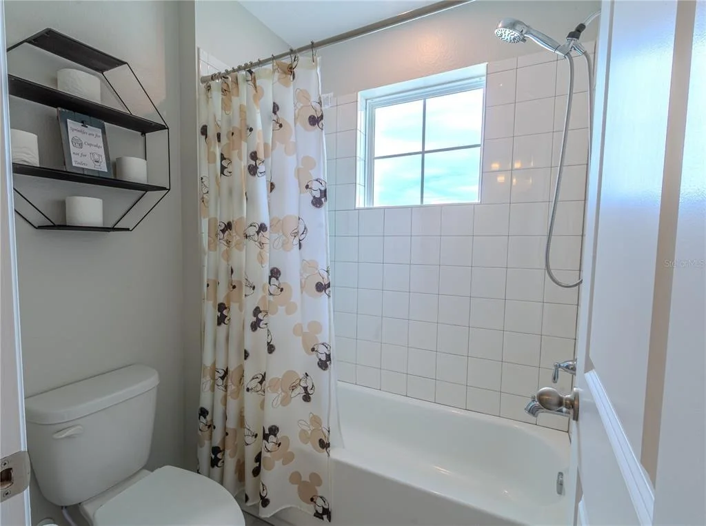 Photo of 1261 LONE PALM WAY