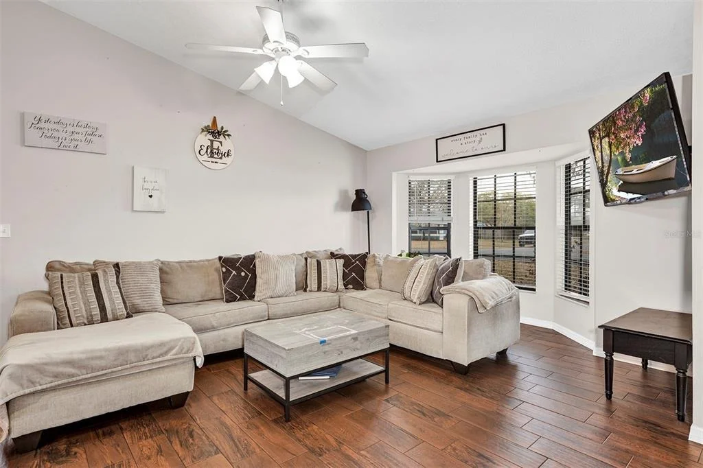 Photo of 1548 BOWMANS TRAIL
