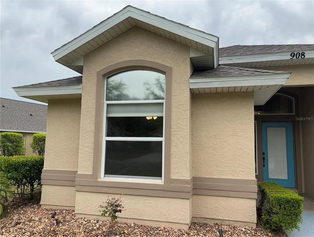 Photo of 908 WOODSTREAM LANE