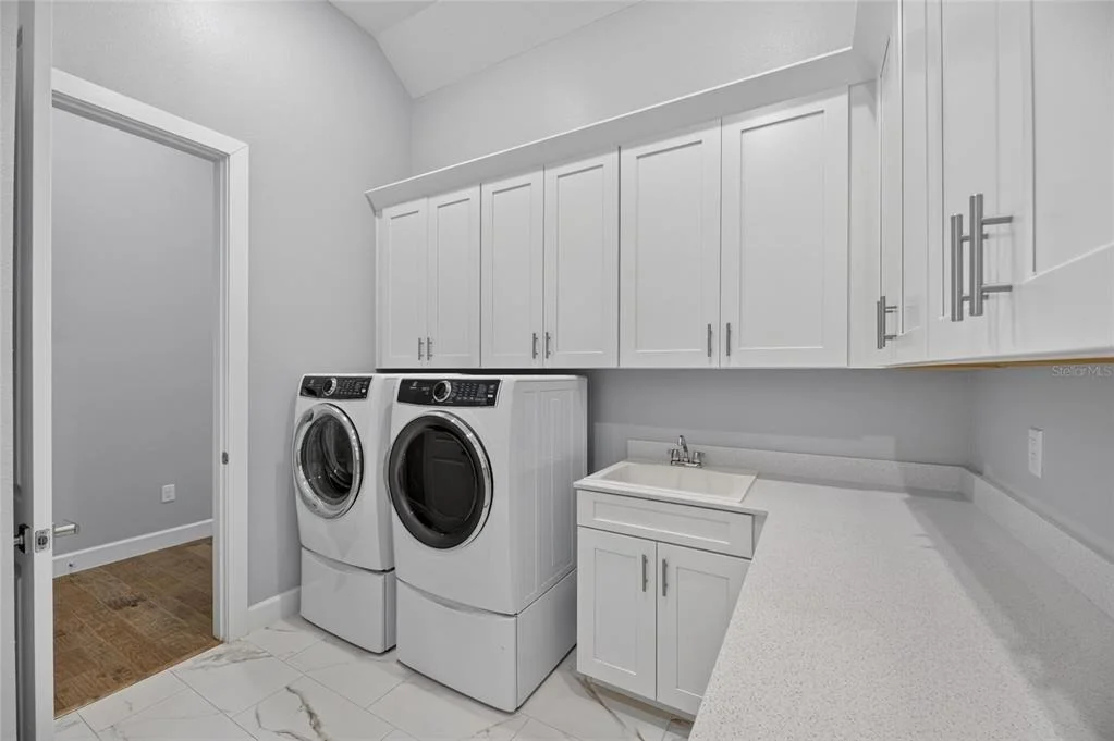 Photo of 825 MANNS HARBOR DRIVE