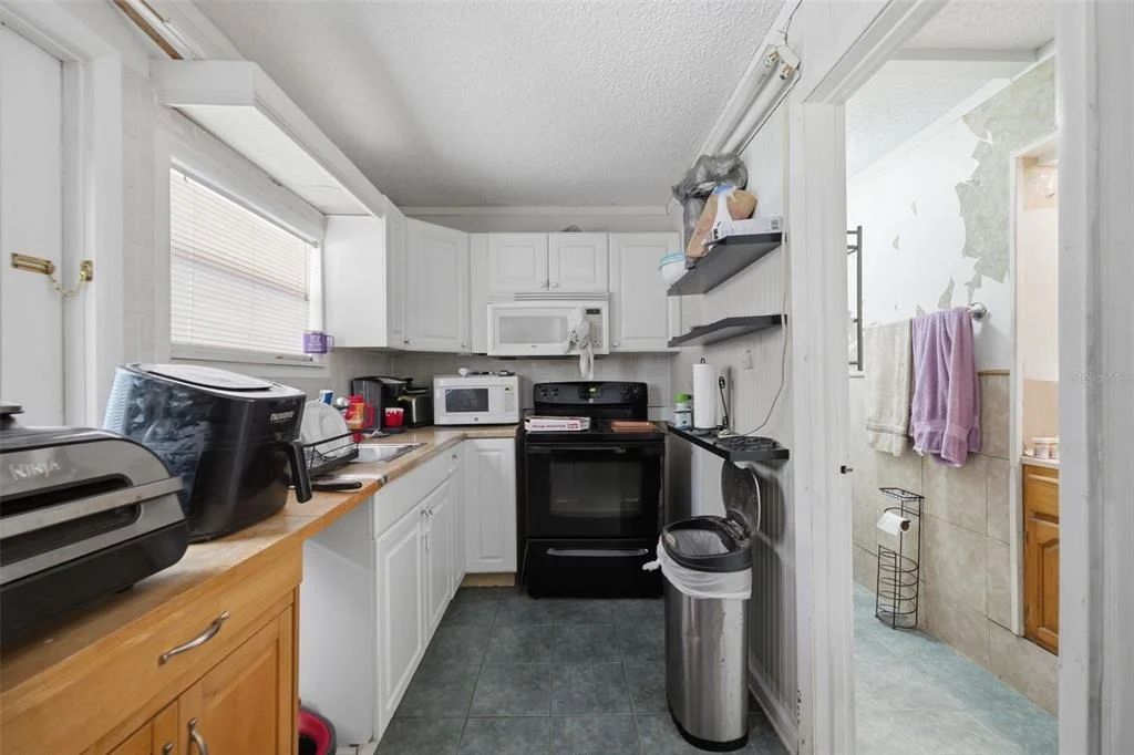 Photo of 15499 OAKCREST CIRCLE