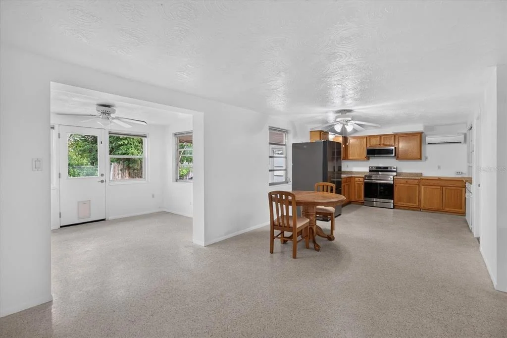 Photo of 4843 CALAIS DRIVE