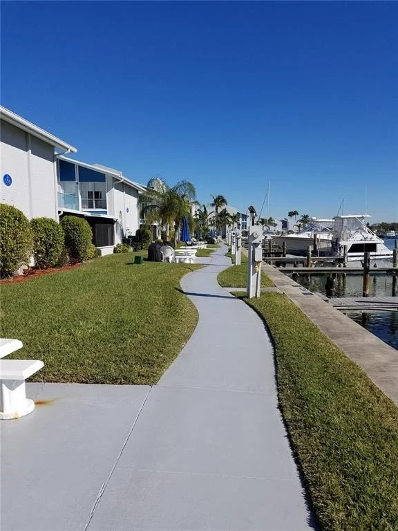 Photo of Unit H at 315 MEDALLION BOULEVARD