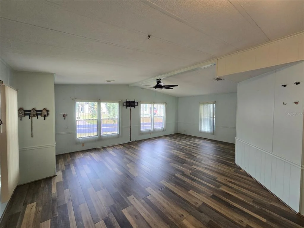 Photo of 3327 EILEEN DRIVE