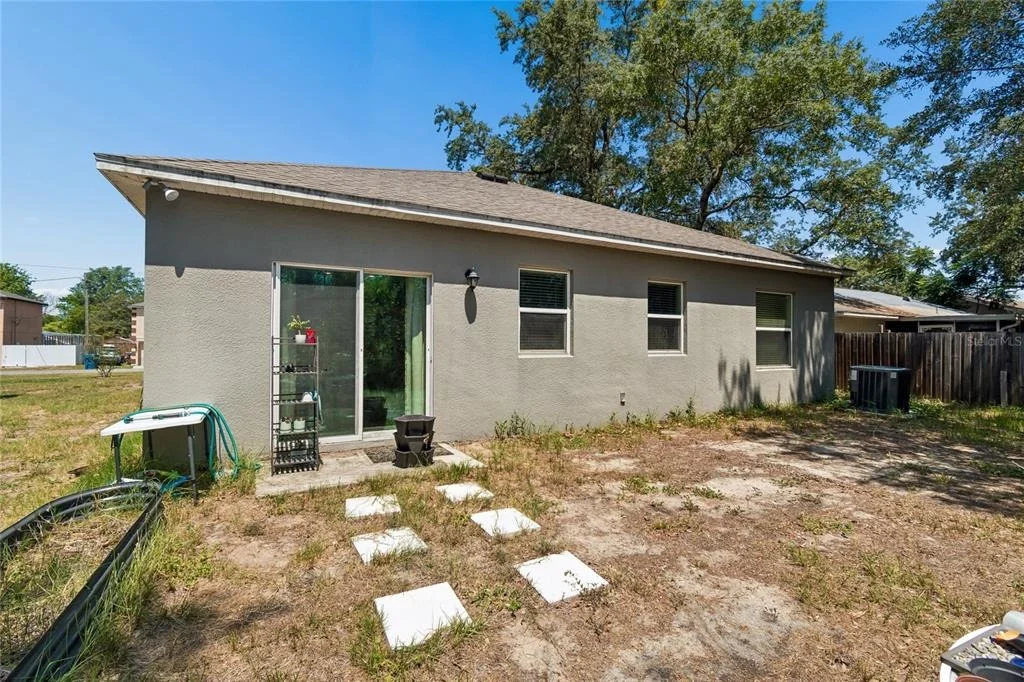 Photo of 4068 MENDOTA AVENUE