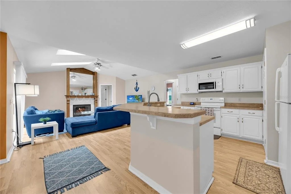 Photo of 170 OAK VIEW CIRCLE