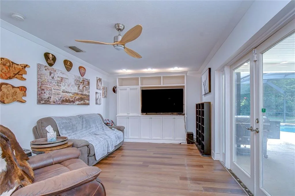 Photo of 901 WOODVIEW DRIVE