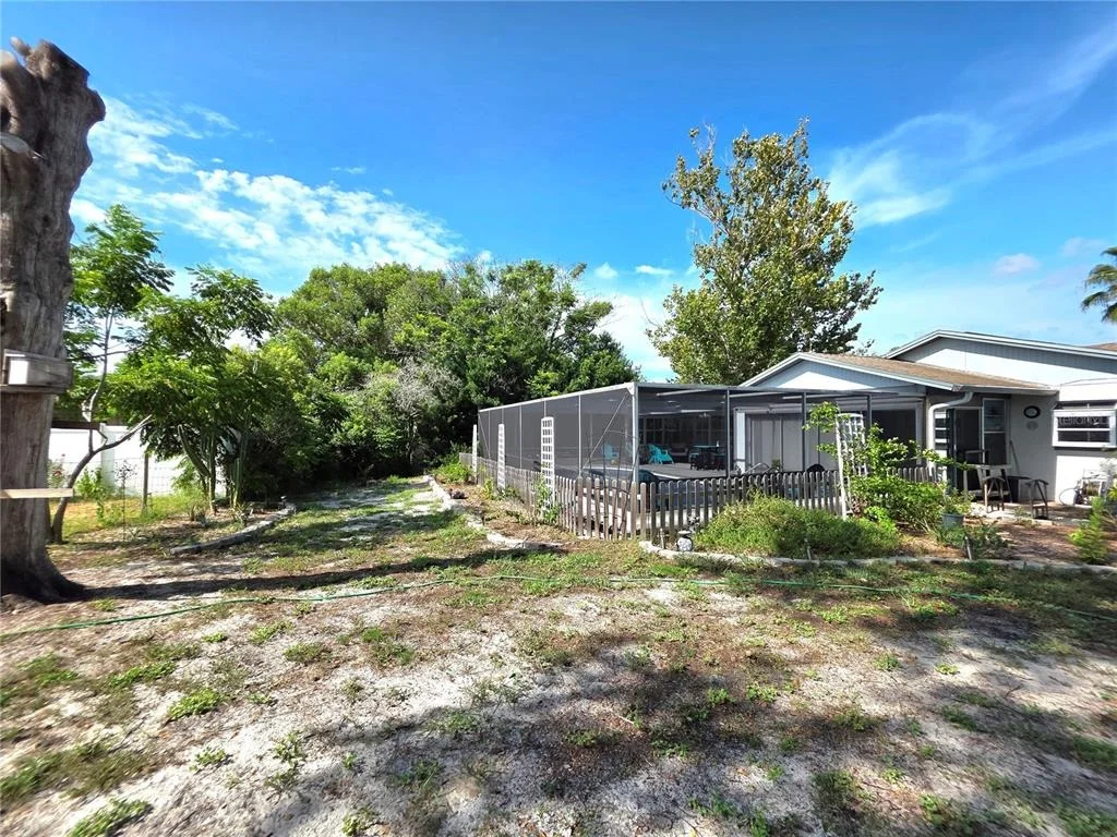 Photo of 9040 BAY DRIVE