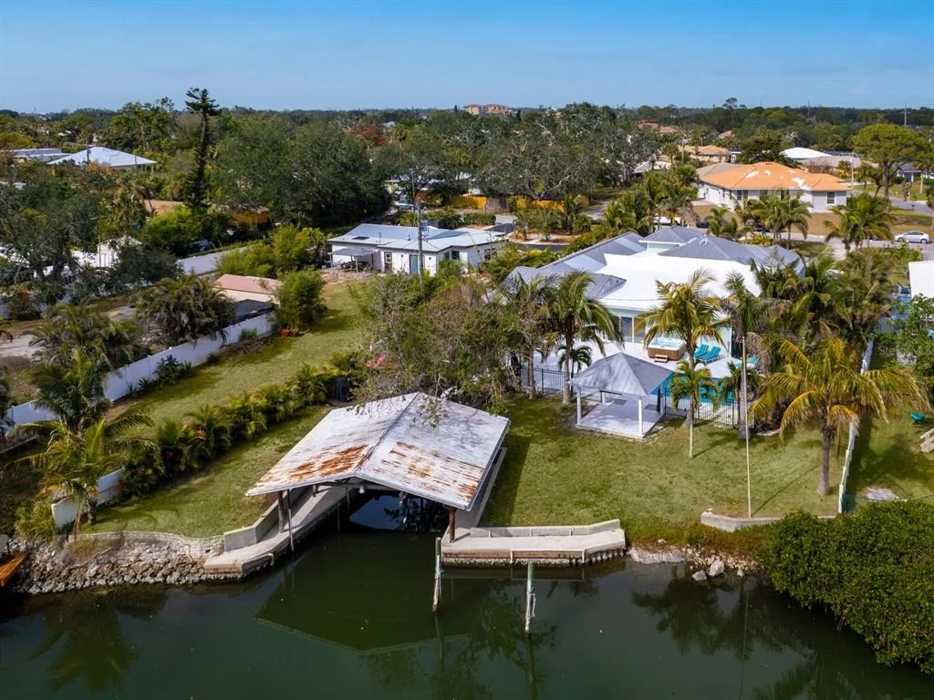 Photo of 221 LYCHEE ROAD