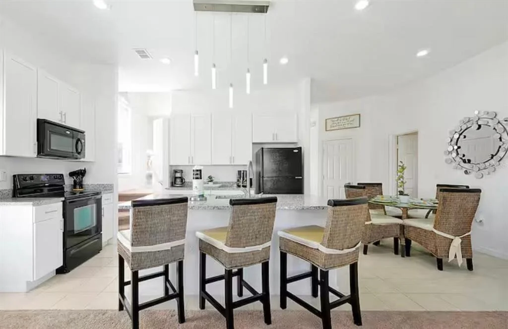 Photo of 559 CADIZ LOOP