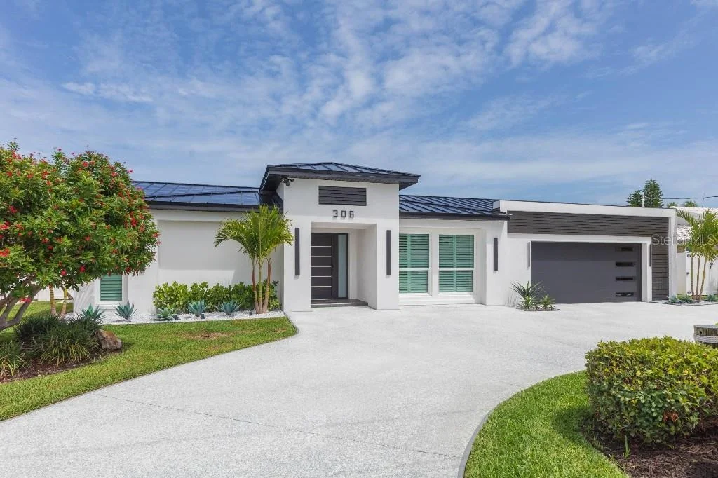 Photo of 306 BUTTONWOOD LANE