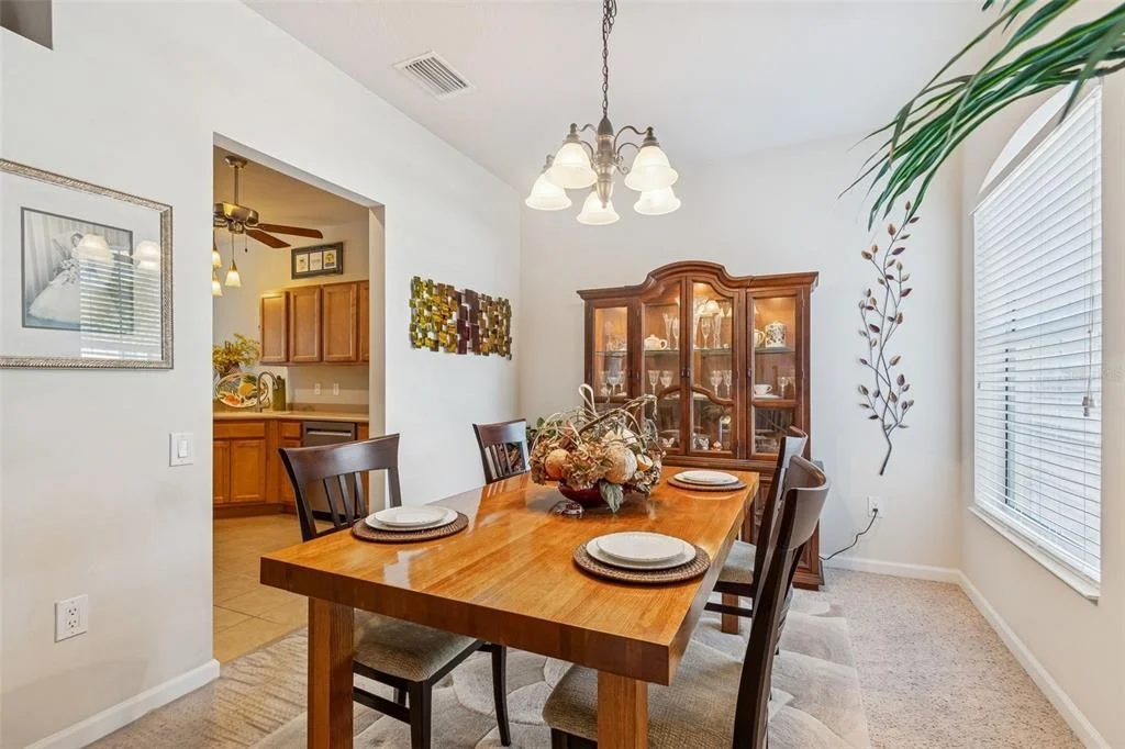 Photo of 894 LANTERN WAY