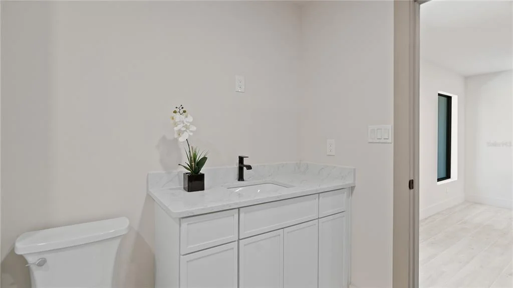 Photo of 1447 BIRD ROAD
