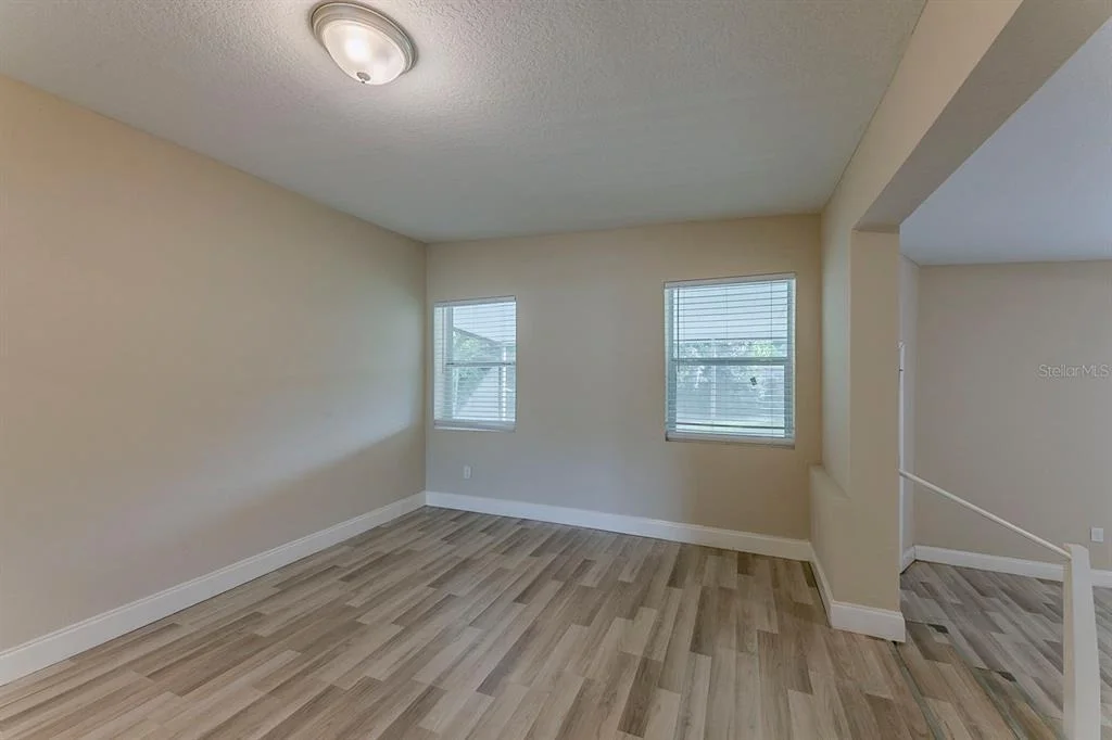 Photo of 1007 EMERALDA ROAD
