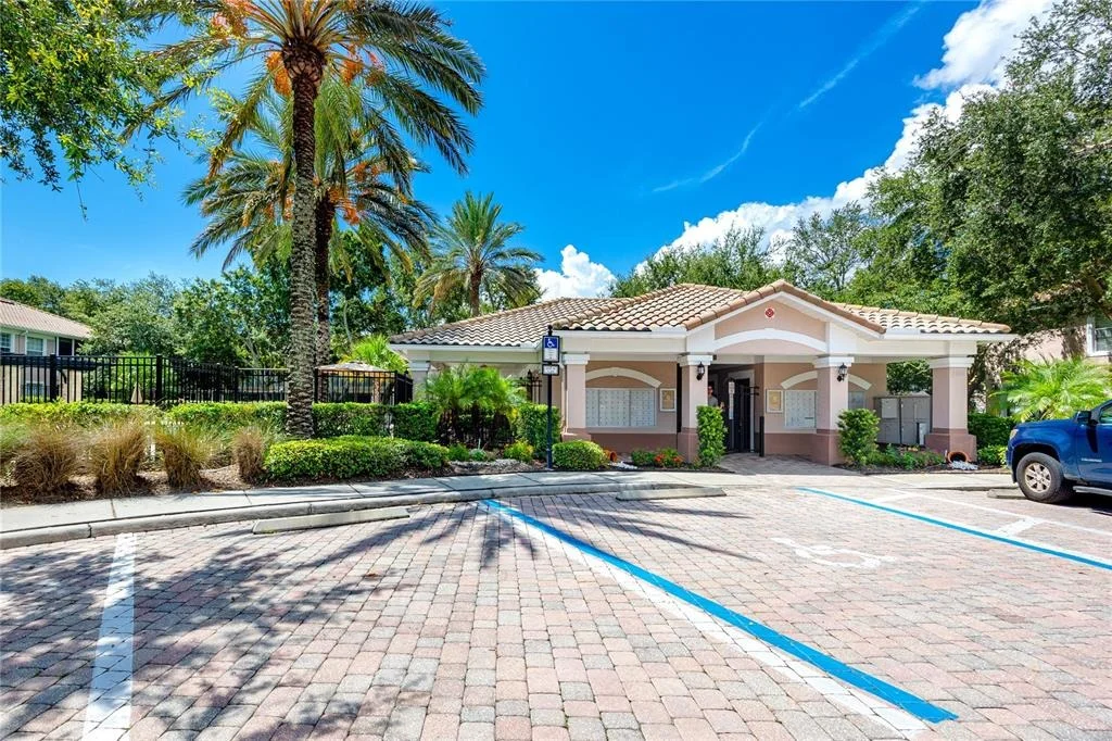Photo of 894 LANTERN WAY