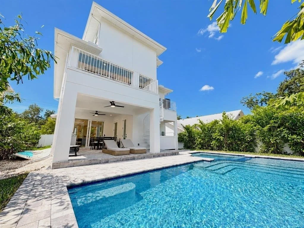 Photo of 1647 SIESTA DRIVE
