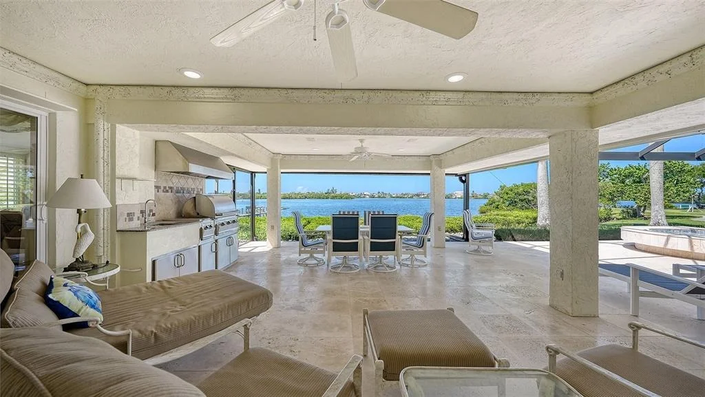 Photo of 321 LOOKOUT POINT DRIVE