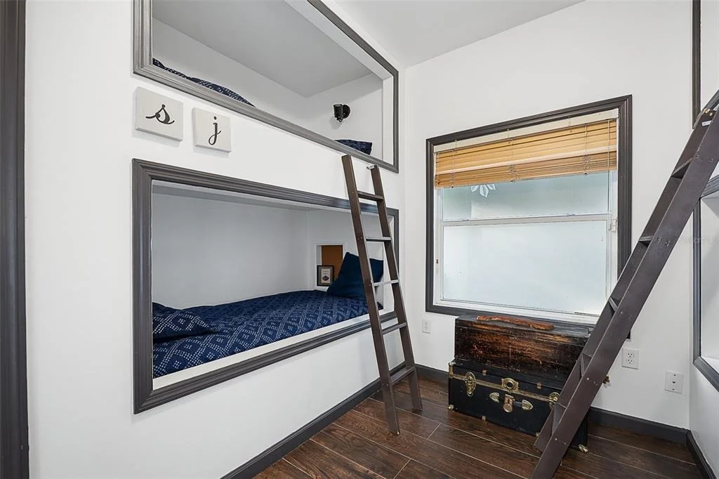 Photo of 3110 JOHN ANDERSON DRIVE