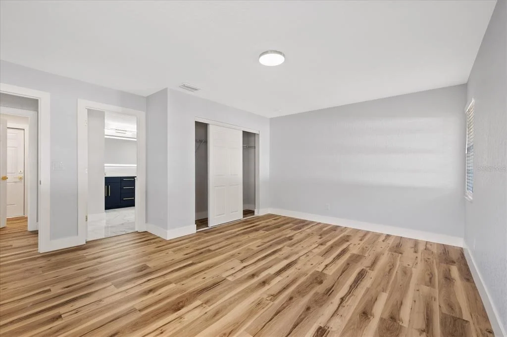 Photo of 12018 LINDEN DRIVE