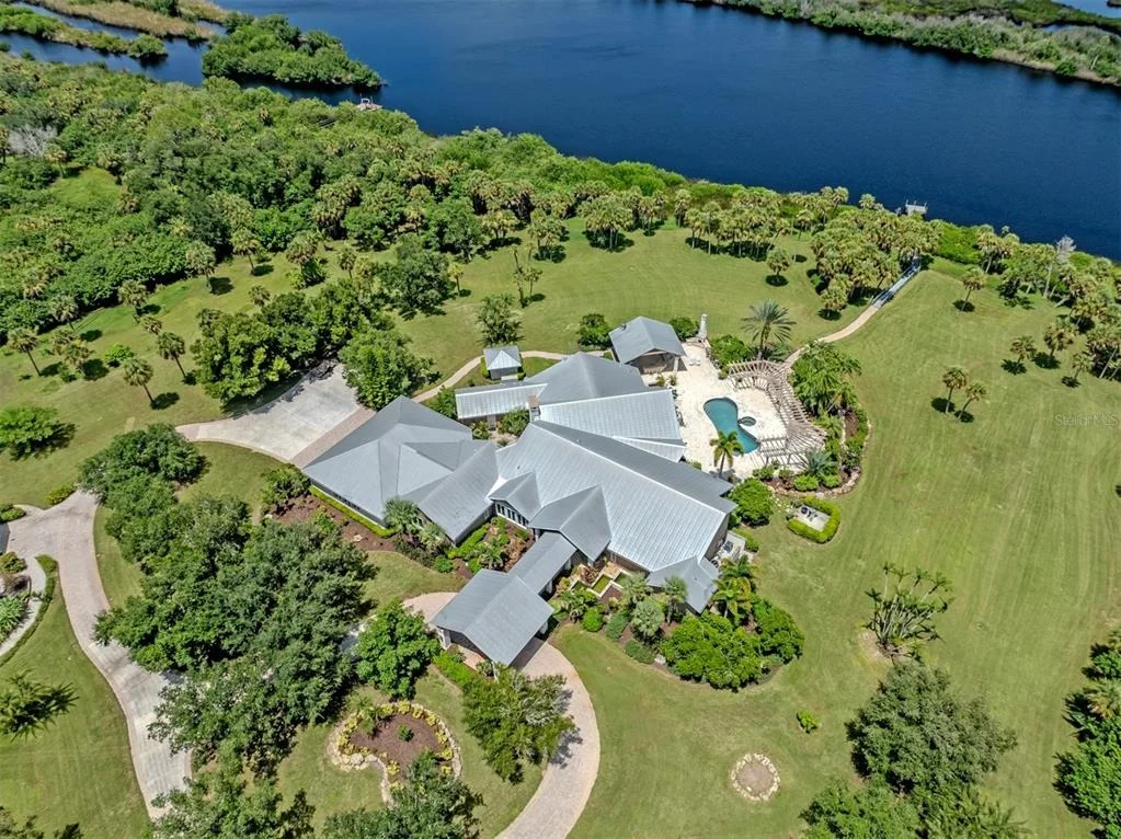 Photo of 630 N RIVER ROAD