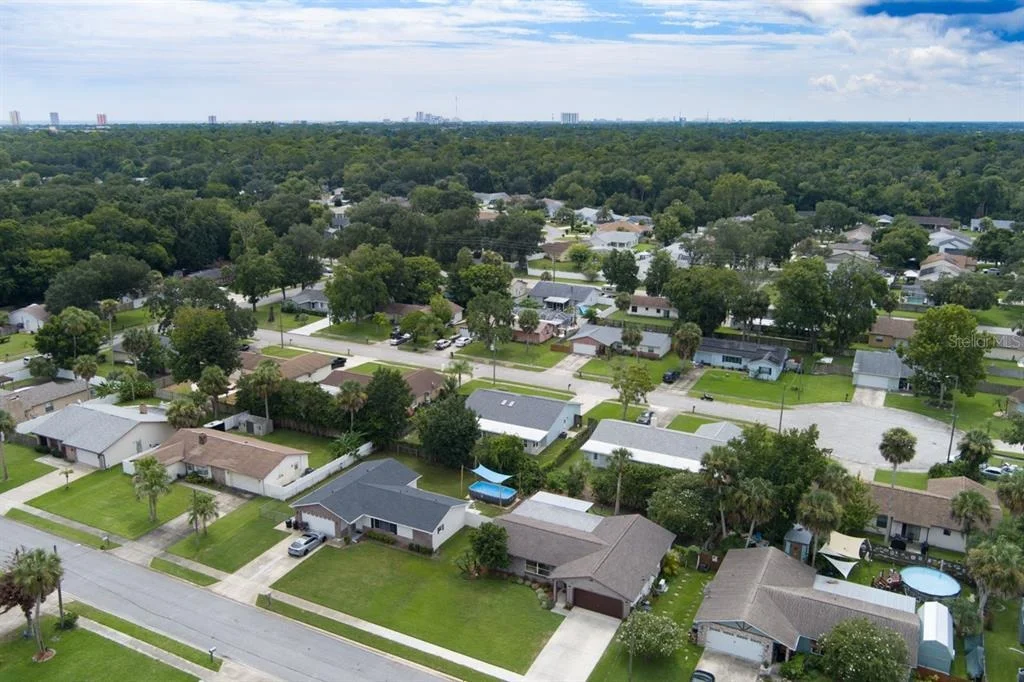 Photo of 16 LAUREL OAKS CIRCLE
