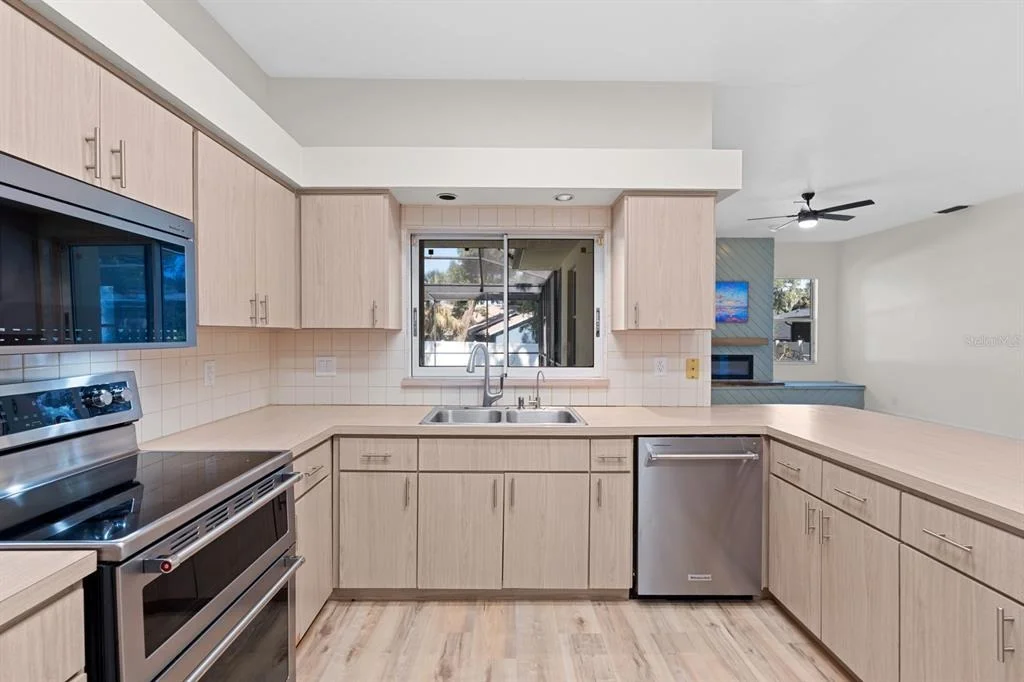 Photo of 512 CAULDER PARK ROAD
