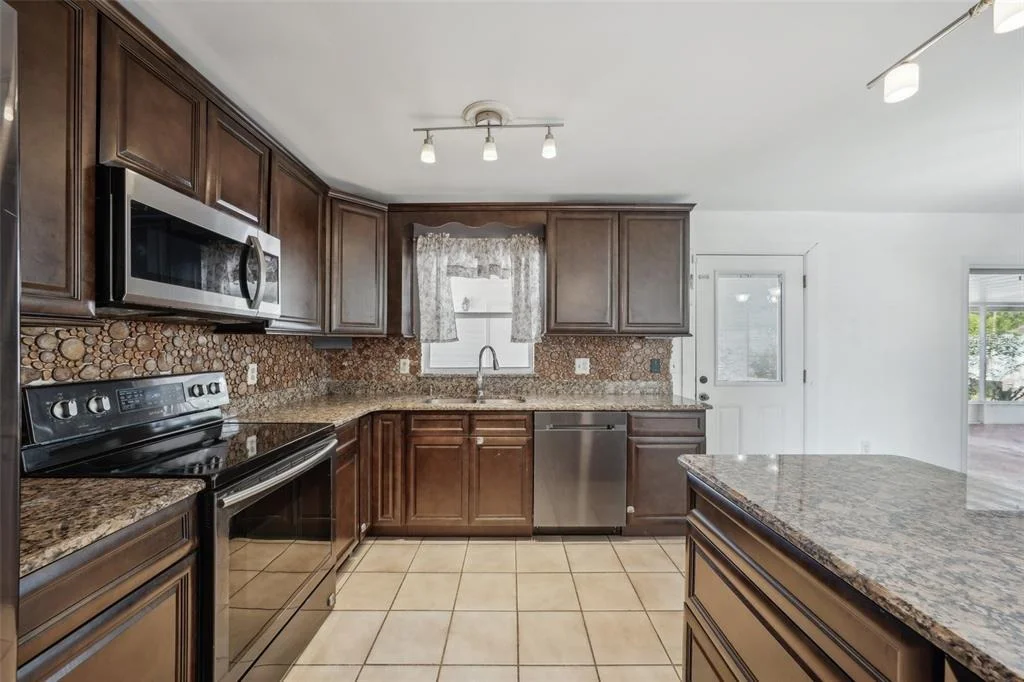 Photo of 503 HOLT CIRCLE