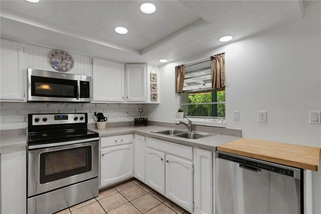 Photo of 979 KIMBALL ROAD