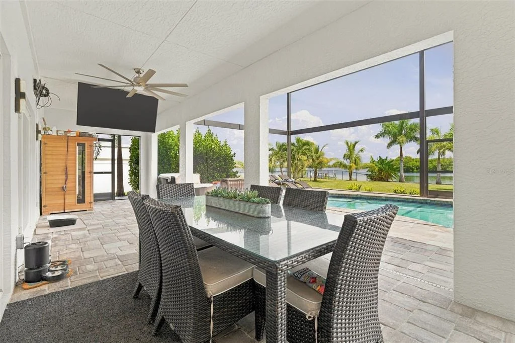 Photo of 2424 HARBOUR DRIVE