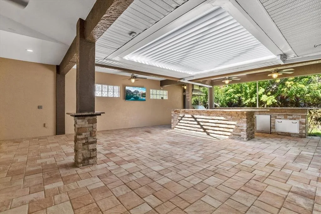 Photo of 4239 CORSO VENETIA BOULEVARD