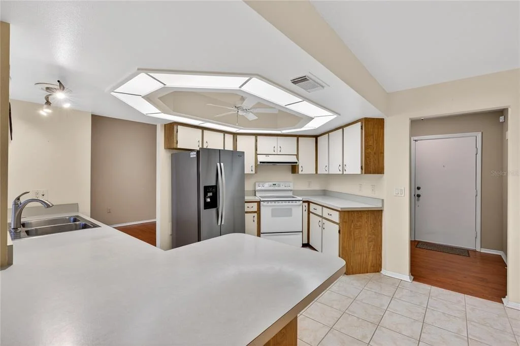 Photo of 5852 LINCOLN ROAD