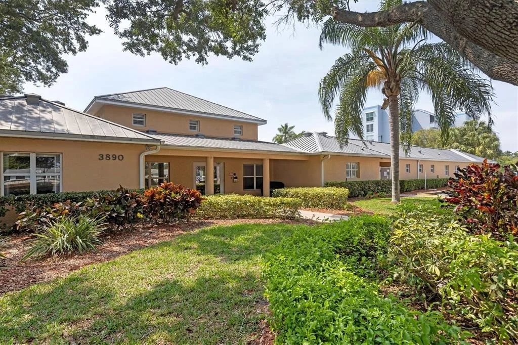 Photo of Unit 403 at 4550 PINEBROOK CIRCLE