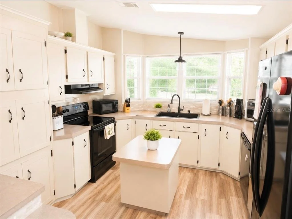 Photo of 74 STRAPHMORE DRIVE