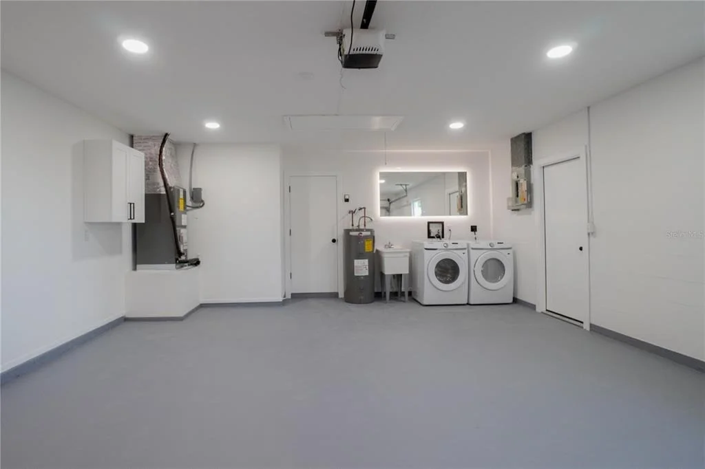 Photo of 1461 ROYAL ROAD