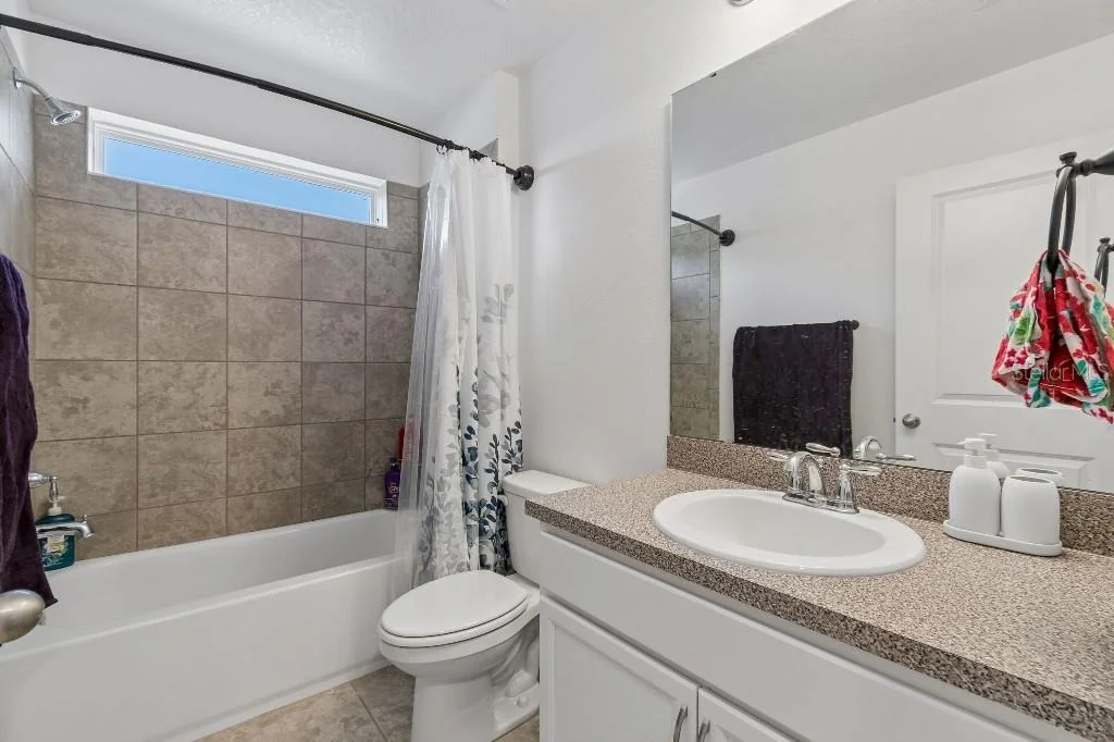 Photo of 1101 LONE PALM WAY