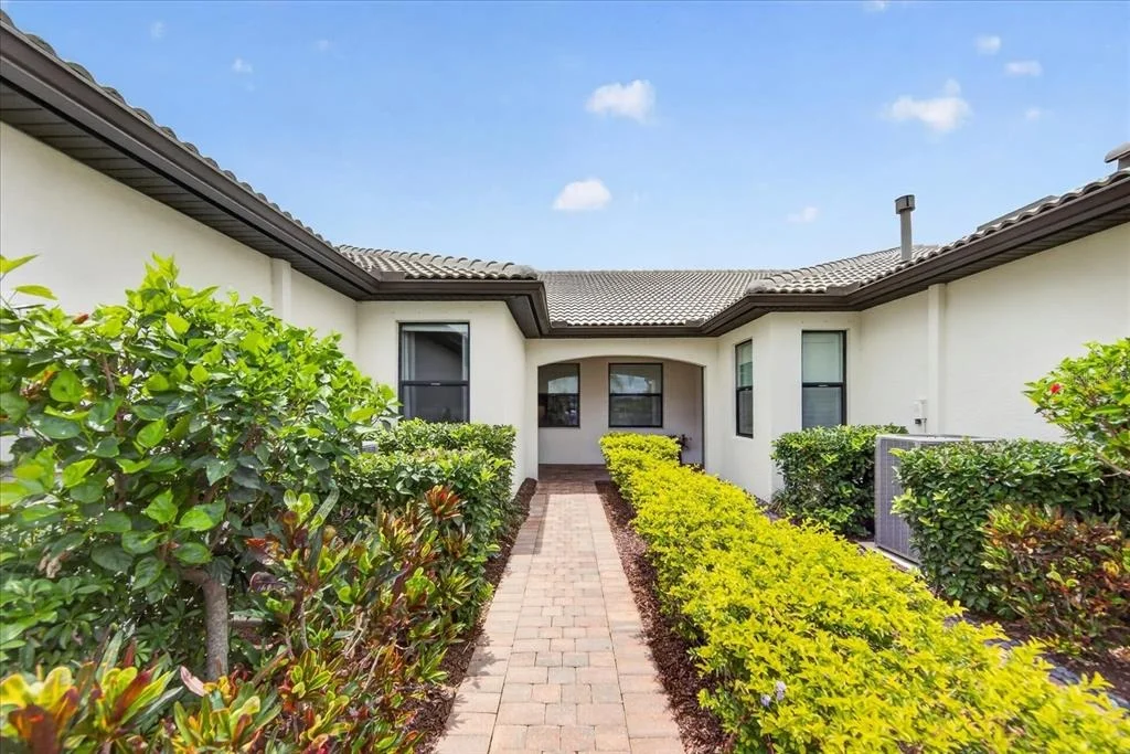 Photo of 17658 CAMDEN DRIVE