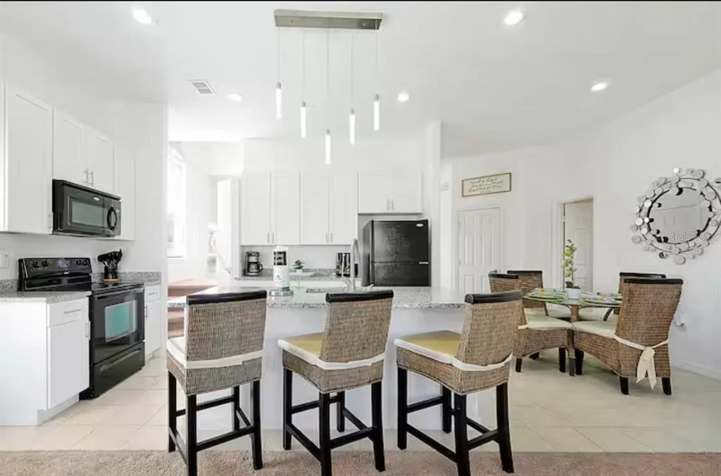 Photo of 559 CADIZ LOOP
