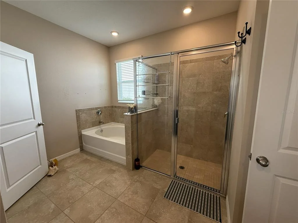 Photo of 16418 WOODSIDE GLEN