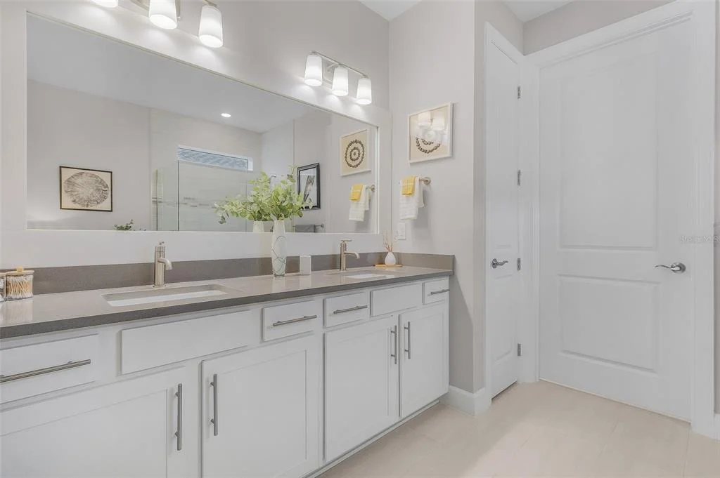 Photo of 42211 EDGEWATER DRIVE