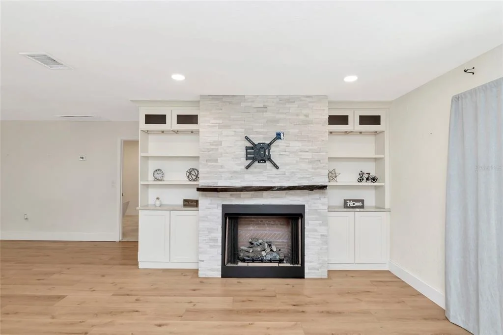 Photo of 6505 11TH DRIVE E