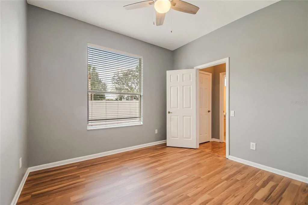 Photo of 116 OAK GROVE CIRCLE