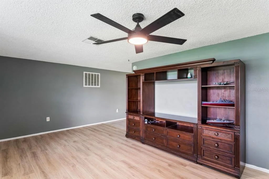 Photo of 15915 VILLA DRIVE
