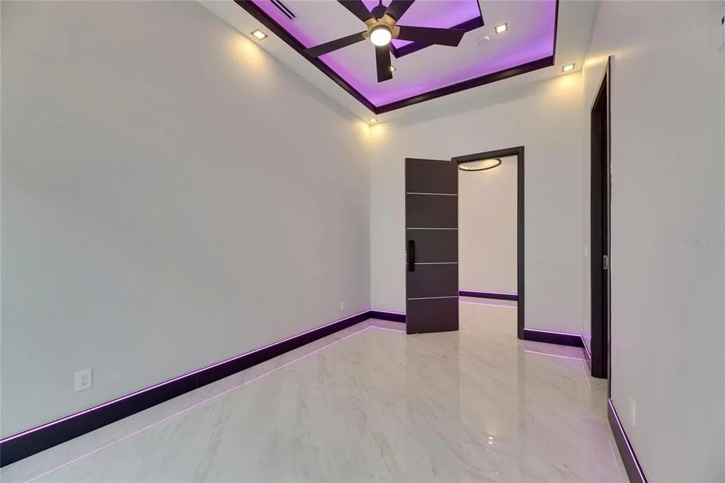Photo of 6532 SIMONE SHORES CIRCLE