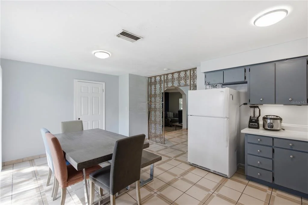 Photo of 802 PAPAYA DRIVE
