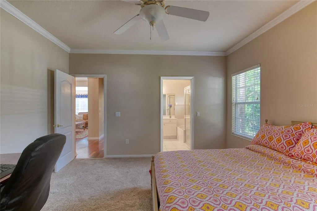 Photo of 5 WATERCLIFF LANE