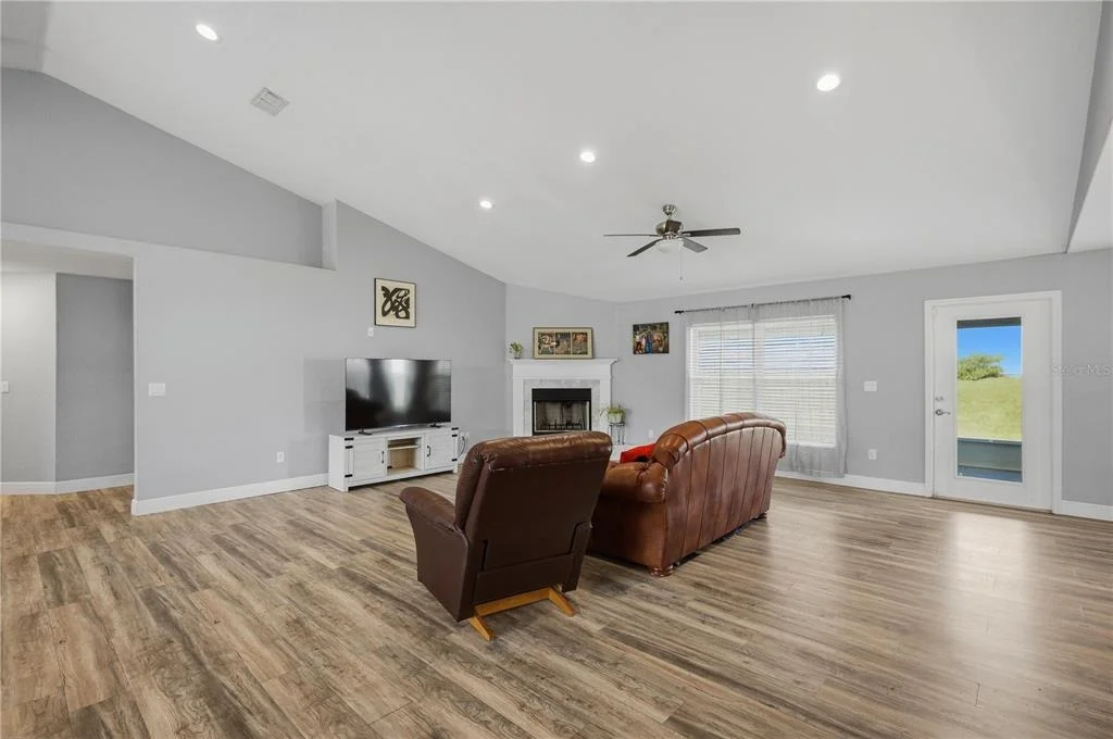 Photo of 6875 SE 11TH PLACE