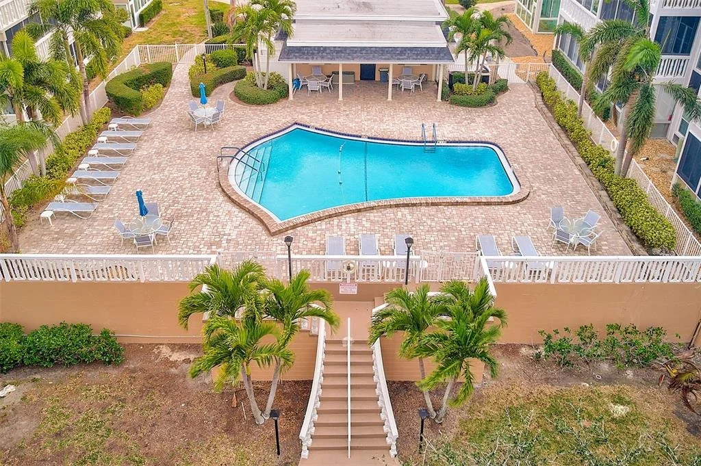 Photo of Unit 401 at 131 BLUFF VIEW DRIVE
