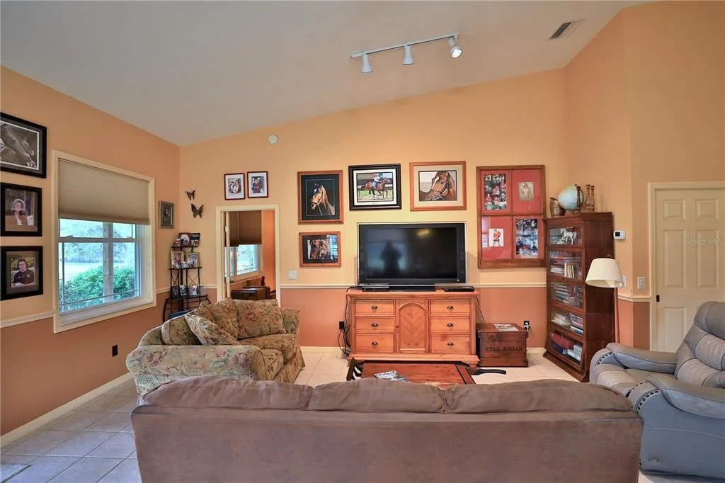 Photo of 9549 NW 80TH AVENUE
