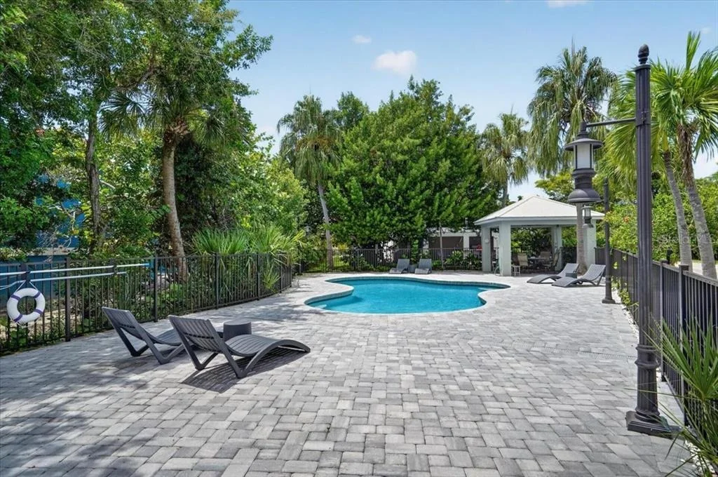 Photo of 6330 LAGUNA DRIVE
