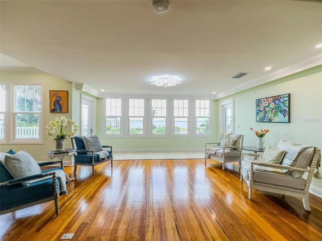 Photo of 4946 HALIFAX DRIVE